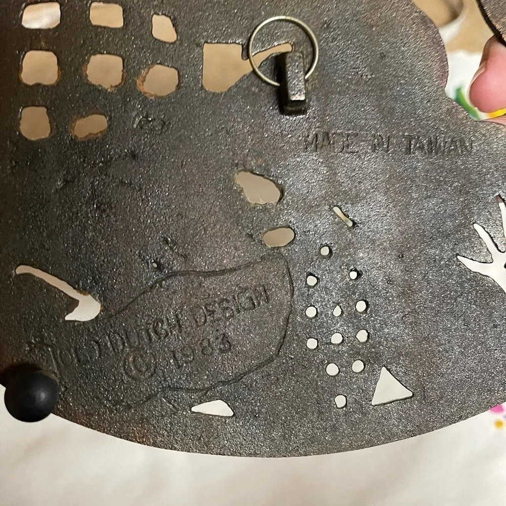 Vintage 1983 Old Dutch Design Fruit Trivet Wall Decor copper cast iron.